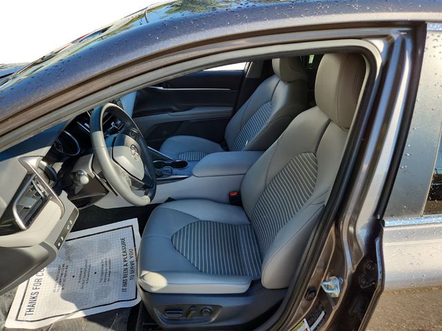 2023 Toyota Camry SE Automatic with Power Moonroof and Blind Spot Monitor - 22935174 - 8