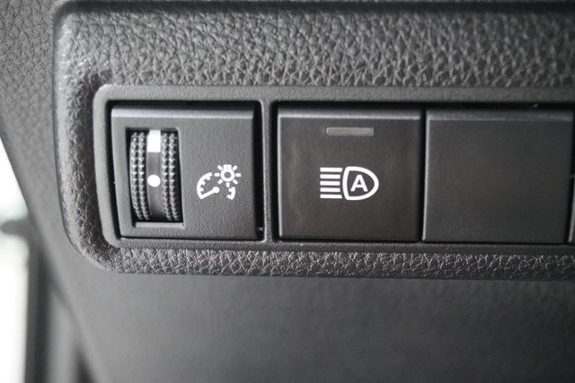 2023 Toyota Corolla Hatchback XSE CVT - 22830219 - 24