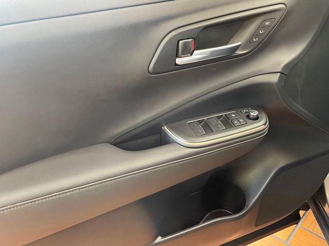 2023 Toyota Crown Limited AWD - 22936197 - 13