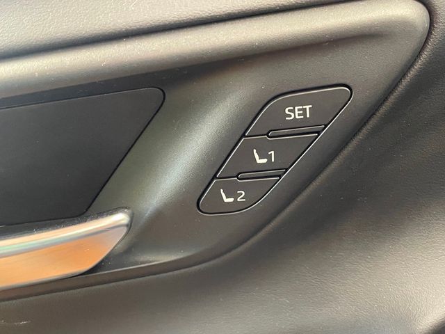 2023 Toyota Crown Limited AWD - 22936197 - 14