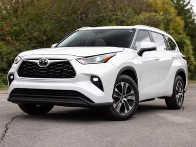 2023 Toyota Highlander - 5TDKDRAH1PS027883