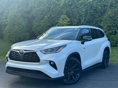 2023 Toyota Highlander - 5TDKDRAH0PS002747