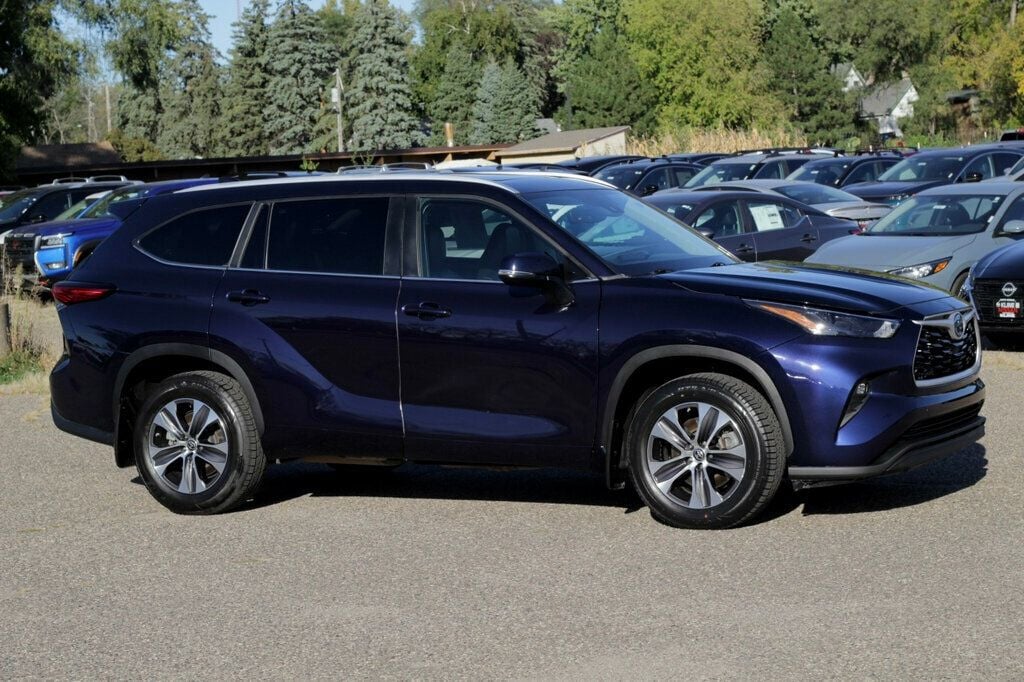2023 Toyota Highlander ONE OWNER AWD HYBRID XLE W/ LEATHER, POWER MOONROOF - 22915616 | Video 1
