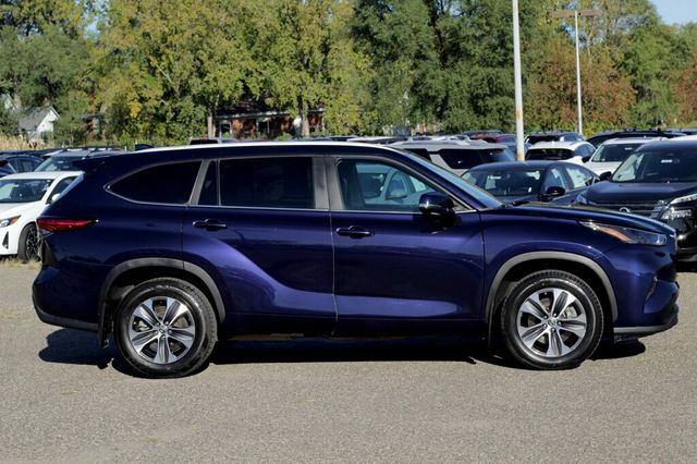2023 Toyota Highlander ONE OWNER AWD HYBRID XLE W/ LEATHER, POWER MOONROOF - 22915616 - 1