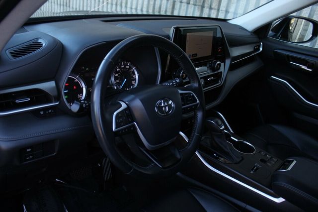 2023 Toyota Highlander ONE OWNER AWD HYBRID XLE W/ LEATHER, POWER MOONROOF - 22915616 - 24