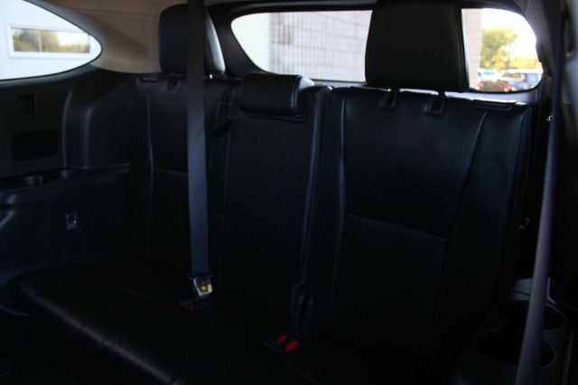 2023 Toyota Highlander ONE OWNER AWD HYBRID XLE W/ LEATHER, POWER MOONROOF - 22915616 - 28