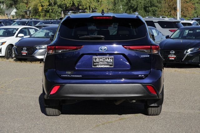 2023 Toyota Highlander ONE OWNER AWD HYBRID XLE W/ LEATHER, POWER MOONROOF - 22915616 - 4