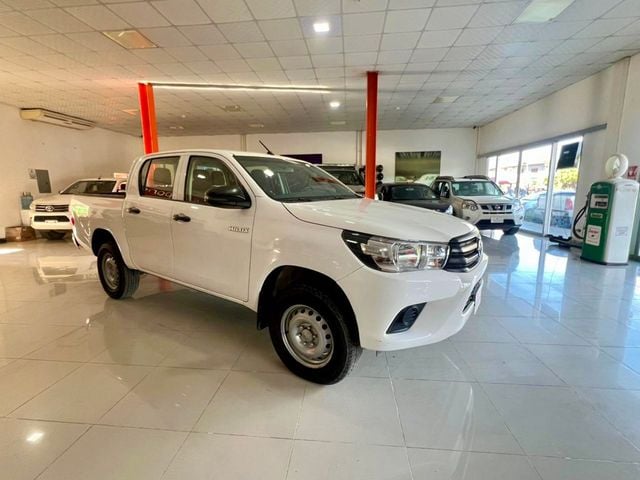2023 Toyota Hilux 2.4 4x4 Disponible para alquiler 4x4 - 22930590 - 0