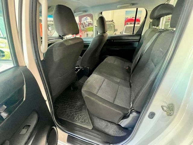 2023 Toyota Hilux 2.4 4x4 Disponible para alquiler 4x4 - 22930590 - 10