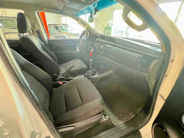 2023 Toyota Hilux 2.4 4x4 Disponible para alquiler 4x4 - 22930590 - 12