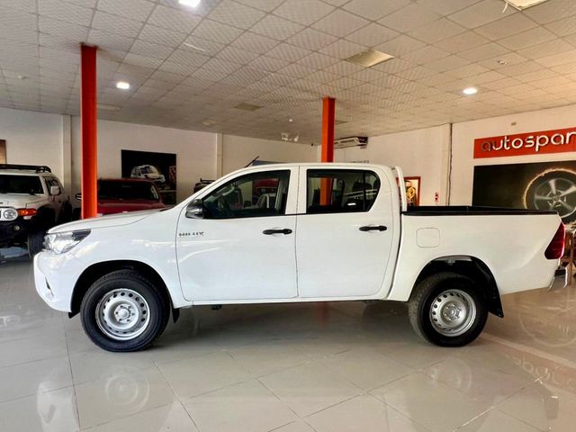 2023 Toyota Hilux 2.4 4x4 Disponible para alquiler 4x4 - 22930590 - 4