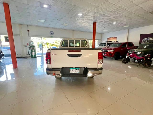2023 Toyota Hilux 2.4 4x4 Disponible para alquiler 4x4 - 22930590 - 8
