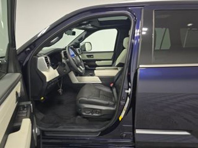 2023 Toyota Sequoia Capstone/4WD/Htd&CldSeats/PanoRoof/AdapCruise/HeadUpDisplay/NAV - 22935479 - 2
