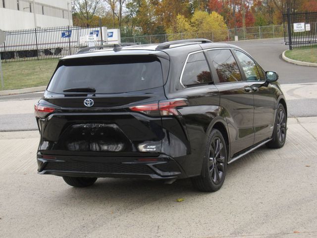2023 Toyota Sienna XSE FWD 7-Passenger - 22938055 - 12