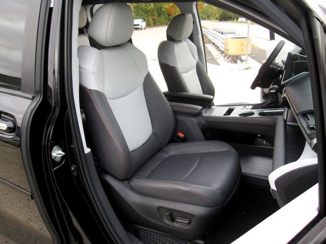 2023 Toyota Sienna XSE FWD 7-Passenger - 22938055 - 22