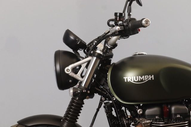 2023 Triumph SCRAMBLER 900 Less than 600 miles! - 22185695 - 7