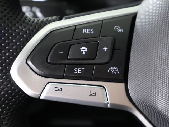 2023 Volkswagen Atlas Cross Sport 3.6L V6 SEL Premium R-Line 4MOTION - 22929166 - 48