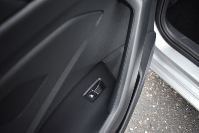 2023 Volkswagen Jetta SE Automatic - 22811326 - 28