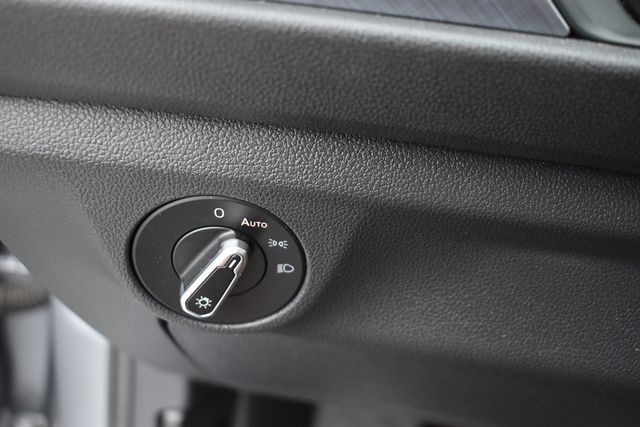 2023 Volkswagen Jetta SE Automatic - 22811326 - 32