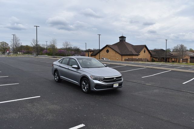 2023 Volkswagen Jetta SE Automatic - 22811326 - 45