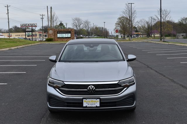 2023 Volkswagen Jetta SE Automatic - 22811326 - 48