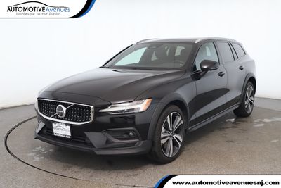 2023 Volvo V60 Cross Country - YV4L12WZ0P2106777