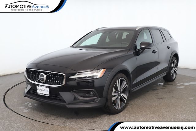2023 Volvo V60 Cross Country B5 AWD Plus with Polestar Technology & harman/kardon Sound - 22871940 - 0