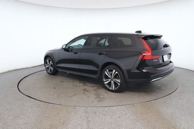 2023 Volvo V60 Cross Country B5 AWD Plus with Polestar Technology & harman/kardon Sound - 22871940 - 2