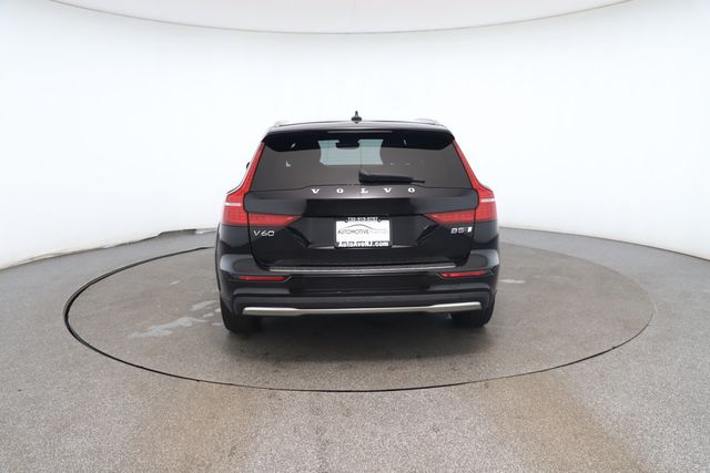 2023 Volvo V60 Cross Country B5 AWD Plus with Polestar Technology & harman/kardon Sound - 22871940 - 3