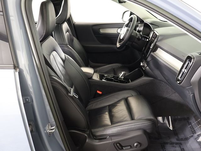 2023 Volvo XC40 B5 AWD Plus Dark Theme - 22932808 - 12
