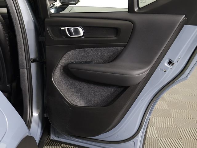 2023 Volvo XC40 B5 AWD Plus Dark Theme - 22932808 - 15