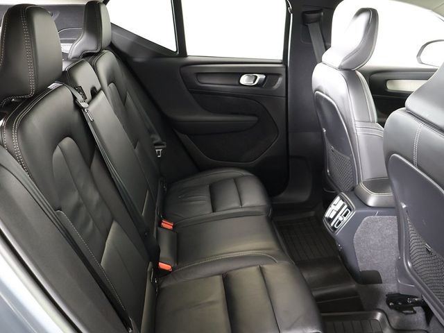 2023 Volvo XC40 B5 AWD Plus Dark Theme - 22932808 - 16