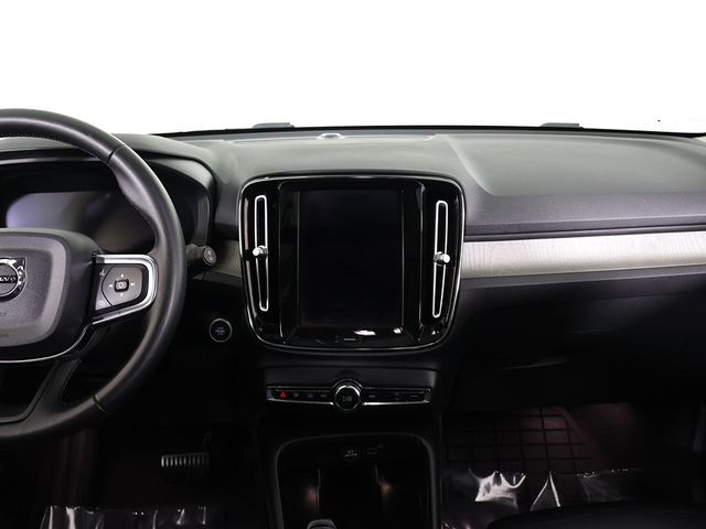 2023 Volvo XC40 B5 AWD Plus Dark Theme - 22932808 - 22