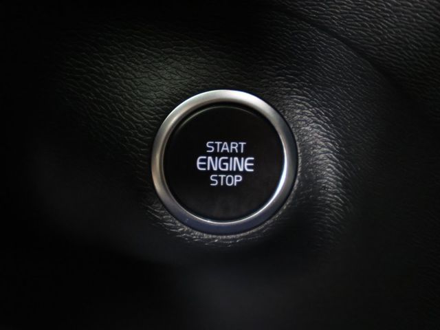 2023 Volvo XC40 B5 AWD Plus Dark Theme - 22932808 - 34