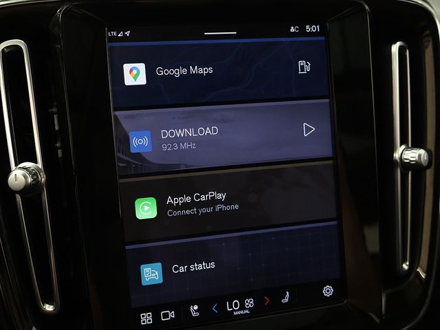 2023 Volvo XC40 B5 AWD Plus Dark Theme - 22932808 - 43