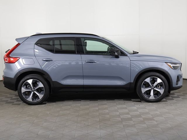 2023 Volvo XC40 B5 AWD Plus Dark Theme - 22932808 - 55