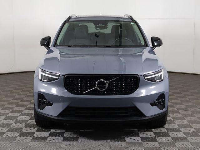 2023 Volvo XC40 B5 AWD Plus Dark Theme - 22932808 - 58