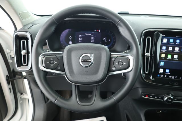 2023 Volvo XC40 B5 AWD Plus Dark Theme - 22893622 - 11