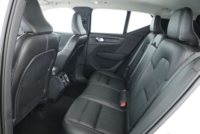 2023 Volvo XC40 B5 AWD Plus Dark Theme - 22893622 - 18