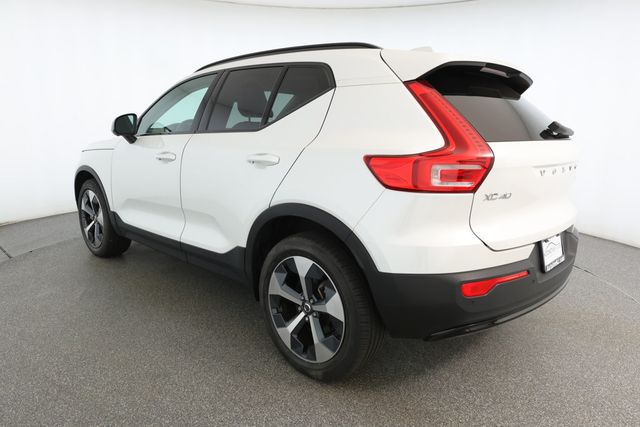 2023 Volvo XC40 B5 AWD Plus Dark Theme - 22893622 - 5