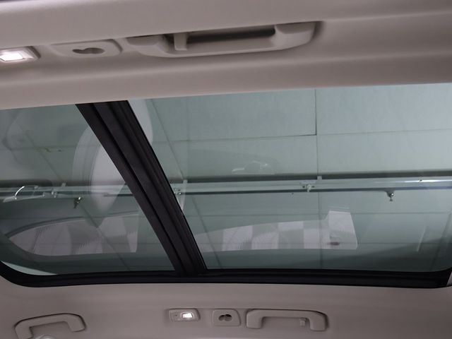 2023 Volvo XC60 B5 AWD Plus Dark Theme - 22931786 - 23