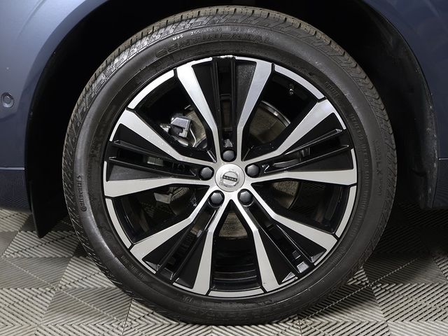2023 Volvo XC60 B5 AWD Plus Dark Theme - 22931786 - 25