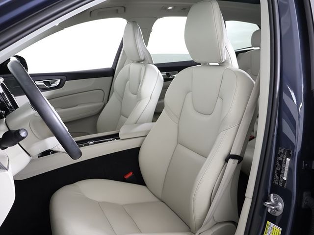 2023 Volvo XC60 B5 AWD Plus Dark Theme - 22931786 - 32