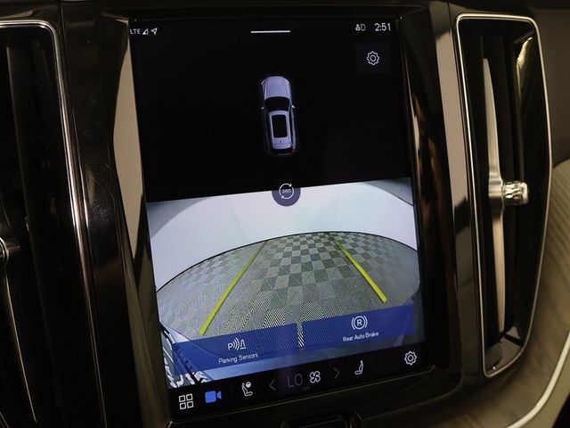 2023 Volvo XC60 B5 AWD Plus Dark Theme - 22931786 - 48