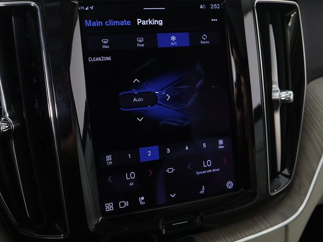 2023 Volvo XC60 B5 AWD Plus Dark Theme - 22931786 - 51