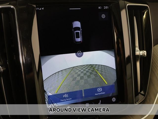 2023 Volvo XC60 B5 AWD Plus Dark Theme - 22931786 - 6