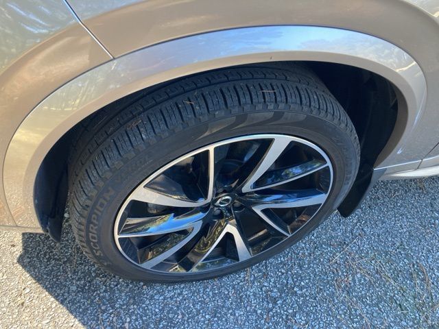 2023 Volvo XC90 B6 AWD Plus 7P - 22935365 - 10