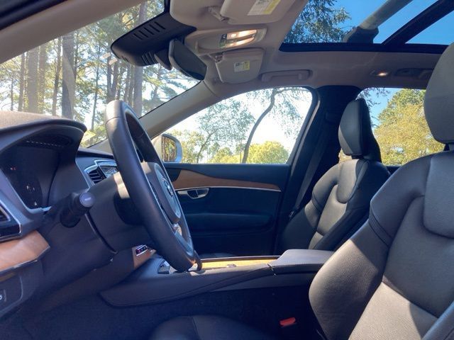 2023 Volvo XC90 B6 AWD Plus 7P - 22935365 - 19