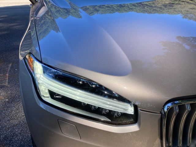 2023 Volvo XC90 B6 AWD Plus 7P - 22935365 - 8