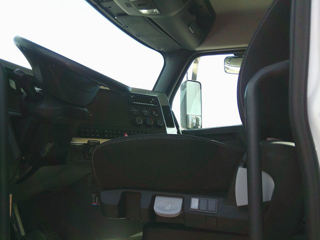 2023 Western Star 49X 2023 WESTERNSTAR 49X DAYCAB - 22800203 - 10